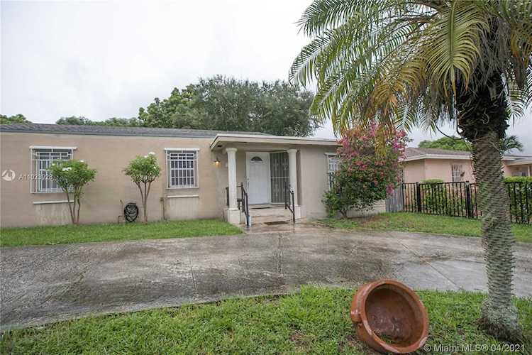 800 NW 30th Ct Miami, FL 33125 | MLS A11023928 Photo 1