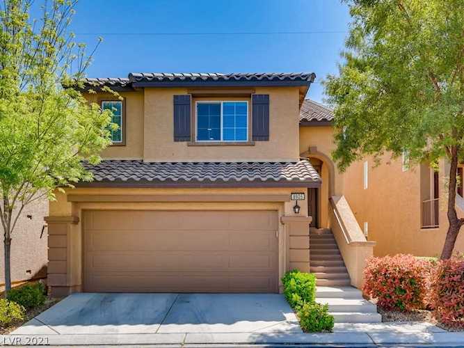 8905 Fox Season Ave Las Vegas, NV 89178