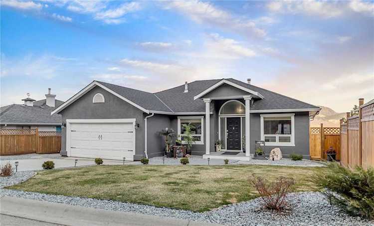 941 Purcell Drive Kelowna, BC V1V1N8