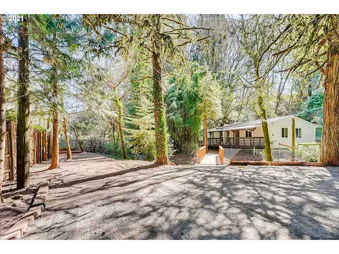 1985 Pioneer St Ridgefield, WA 98642