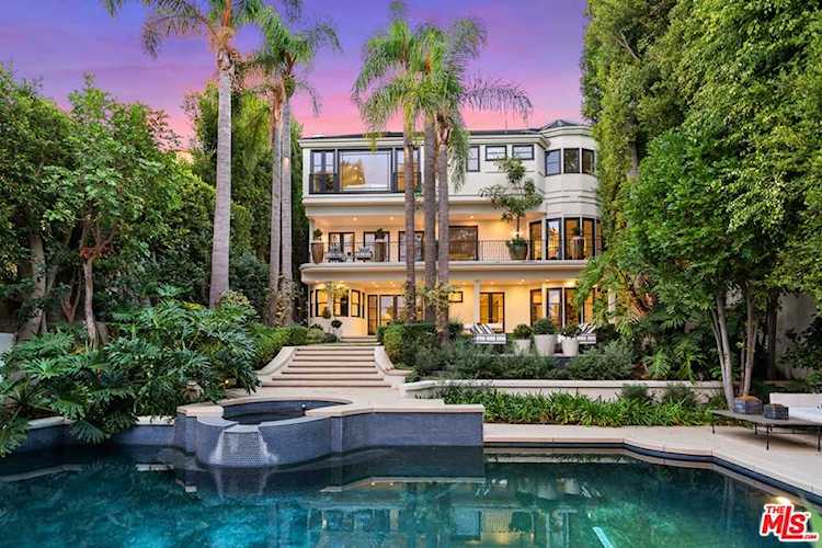 8 Oakmont Drive Los Angeles, CA 90049