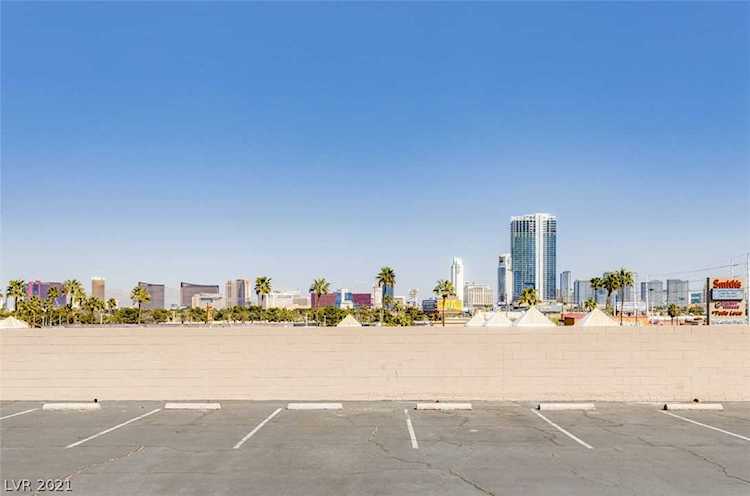 4049 Luzon Way #101 Las Vegas, NV 89103