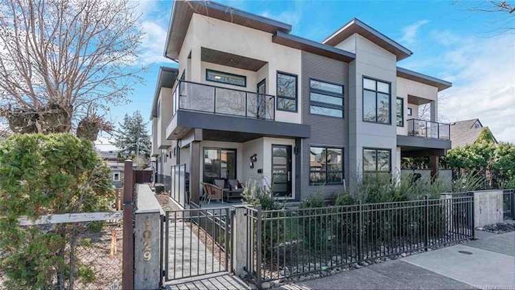 1027 Wilson Avenue Kelowna, BC V1Y6Y4