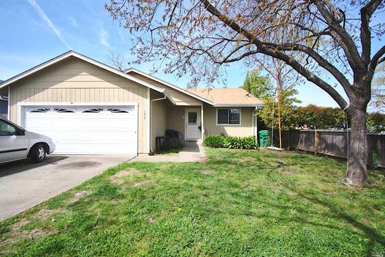 173 Schlee Santa Rosa, CA 95407