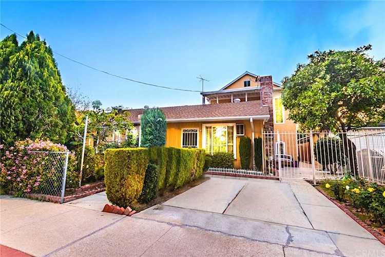 7611 Corbin Ave Winnetka, CA 91306