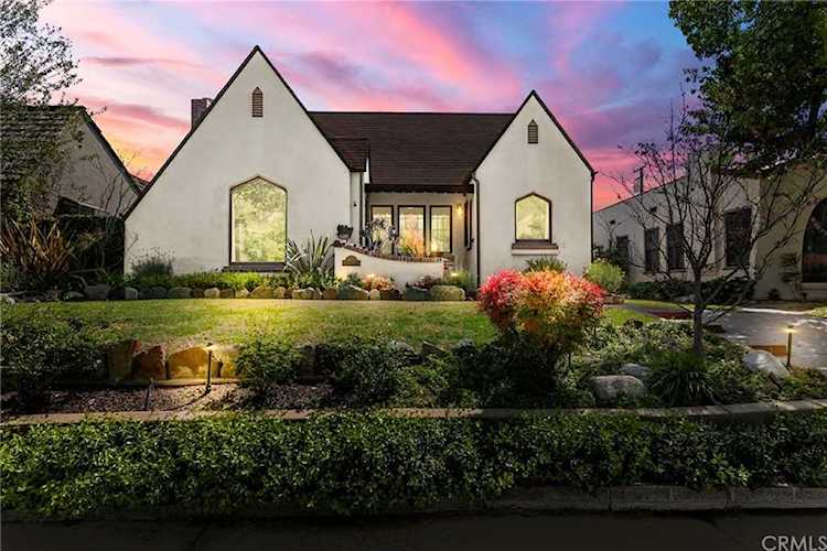 3650 Lemon Avenue Long Beach, CA 90807