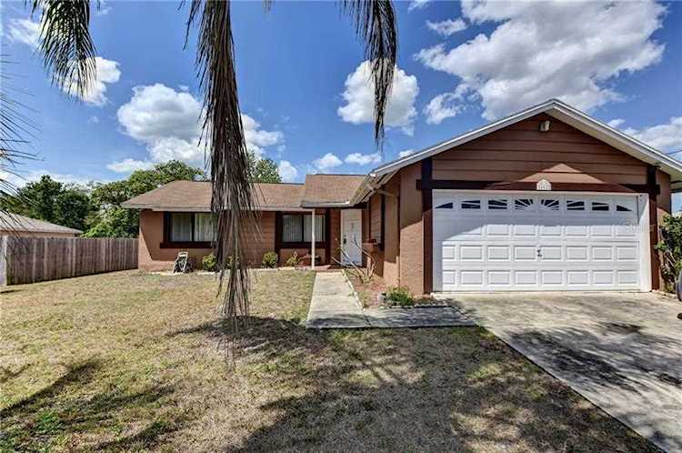 1662 Newbury Ave Deltona, FL 32738