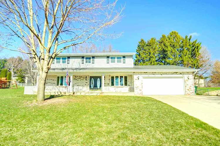 1000 Surrey Ct Sun Prairie, WI 53590