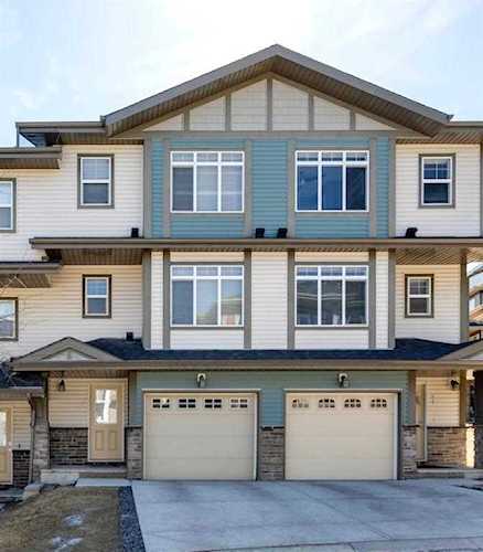 19 Panatella Rd NW Calgary, AB T3K 0S7