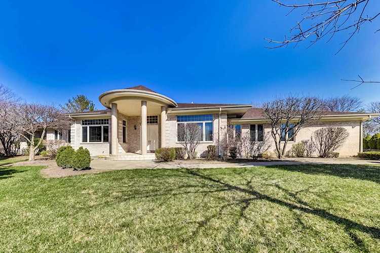 1575 Holly Ct Long Grove, IL 60047