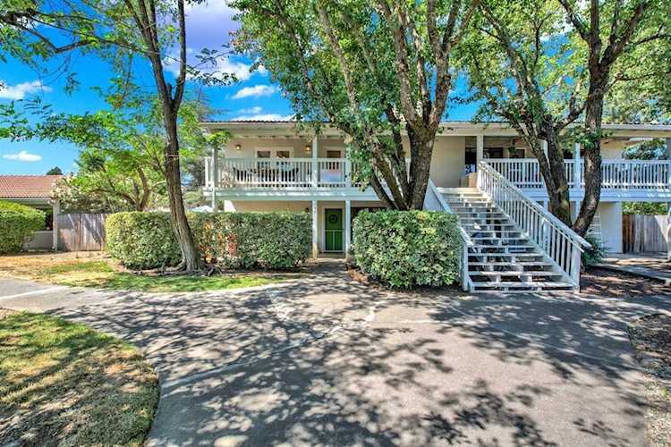 941 Mariposa St. Helena, CA 94574