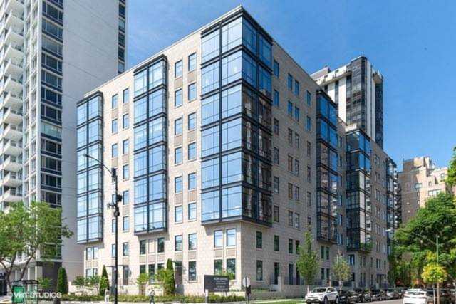 61 E Banks St #502 Chicago, IL 60610