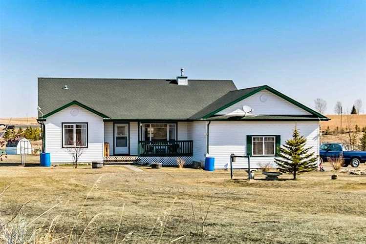 42064 274 Ave W Rural Foothills County, AB T1S 1A2