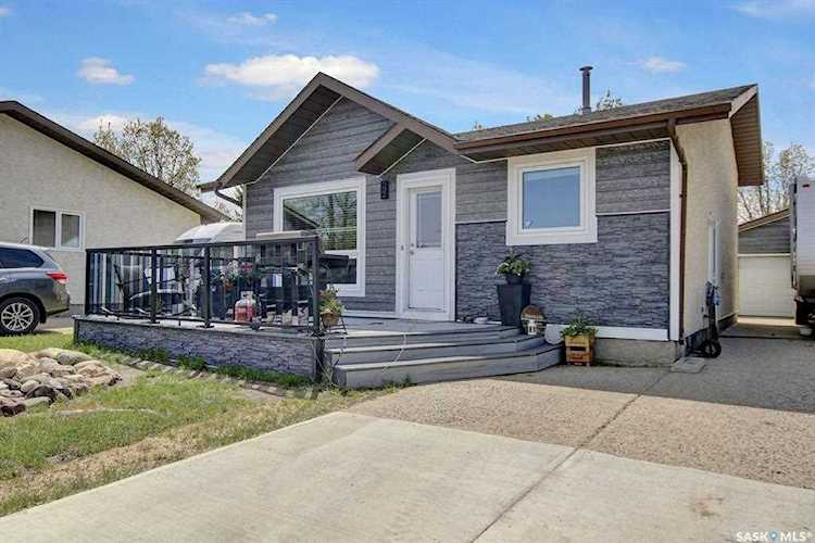 3019 E Fuller Place Regina, SK S4N 6W9