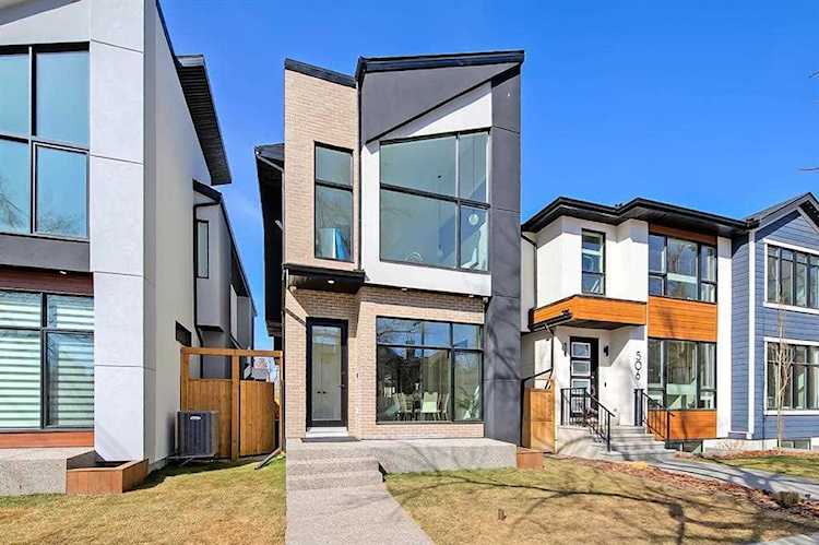 504 14 Ave NE Calgary, AB T2E 1E7