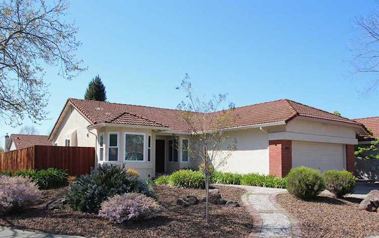 182 Espana Way Windsor, CA 95492