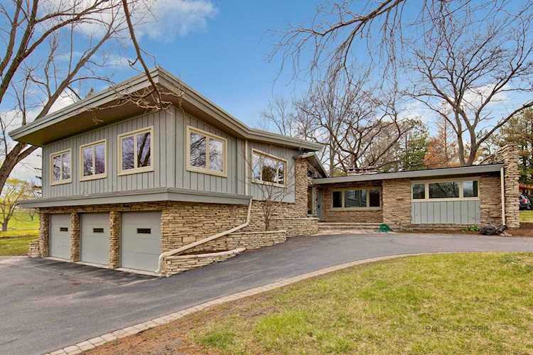 4275 Hilltop Rd Long Grove, IL 60047 | MLS 11045465 Photo 1