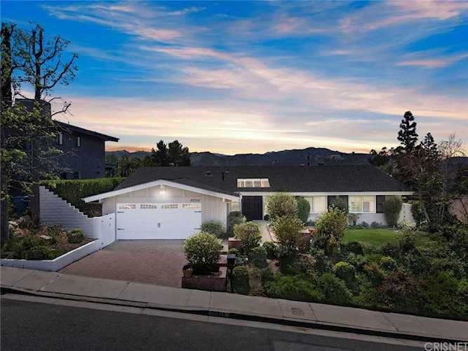 22916 Paul Revere Drive Calabasas, CA 91302