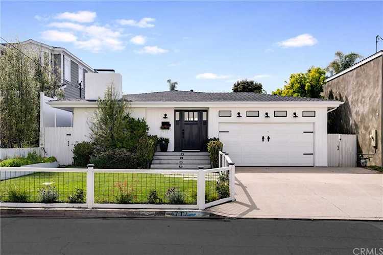 711 Larsson Street Manhattan Beach, CA 90266