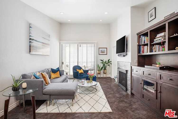 911 N Kings Road #316 West Hollywood, CA 90069