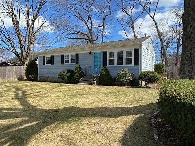 14 Irma Ave Warwick, RI 02889