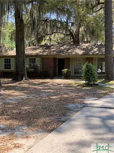 10 Burnt Tree Circle Savannah, GA 31419