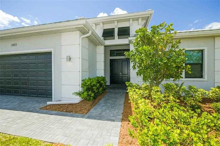4863 Pastel Ct Sarasota, FL 34240