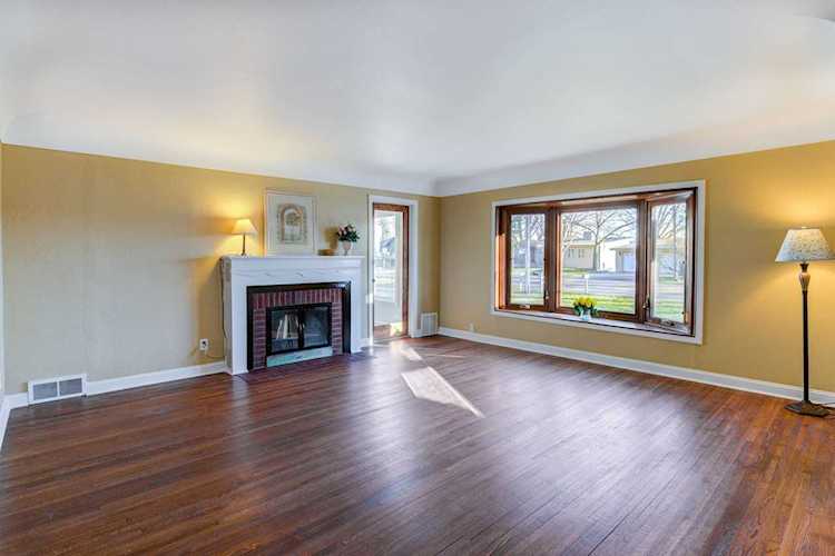 2545 Edgerton Street Little Canada, MN 55117