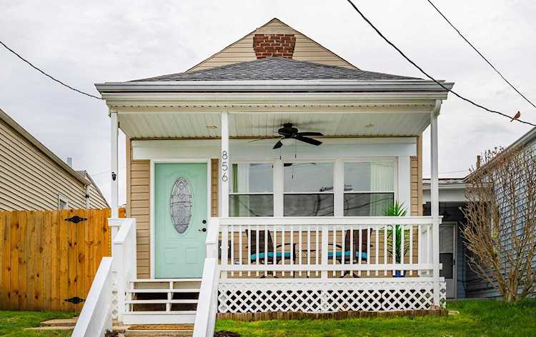 856 Ash St Louisville, KY 40217