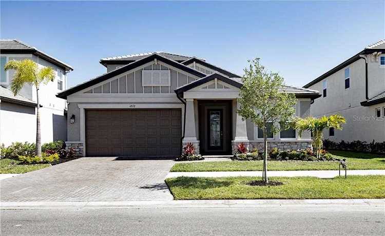 4872 Antrim Dr Sarasota, FL 34240