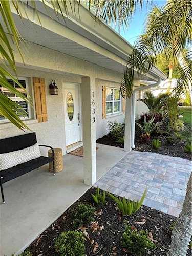 1633 Ridgewood Ln Sarasota, FL 34231