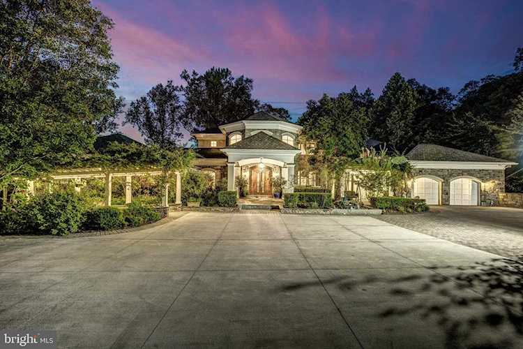 658 Live Oak Dr Mclean, VA 22101