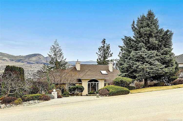927 Purcell Court Kelowna, BC V1V1N7