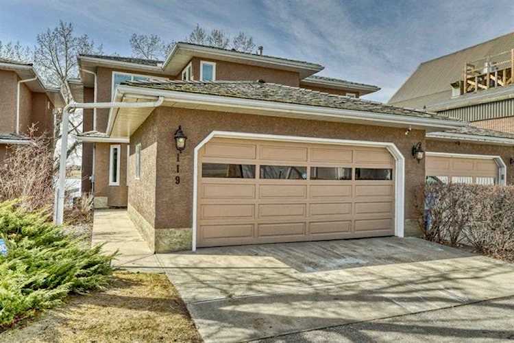 119 East Chestermere Dr Chestermere, AB T1X 1A1