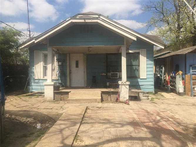 1105 E 29th St Houston, TX 77009