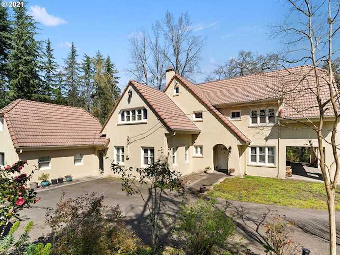 1515 Cherry Ln Lake Oswego, OR 97034