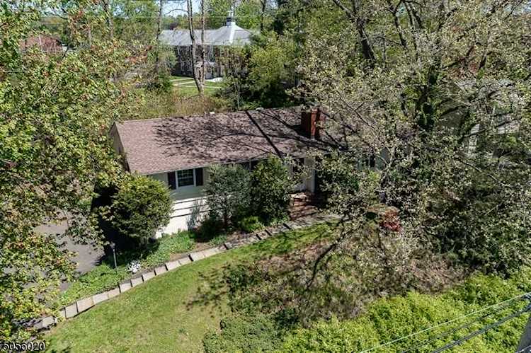 29 Pittsford Way New Providence Boro, NJ 07974
