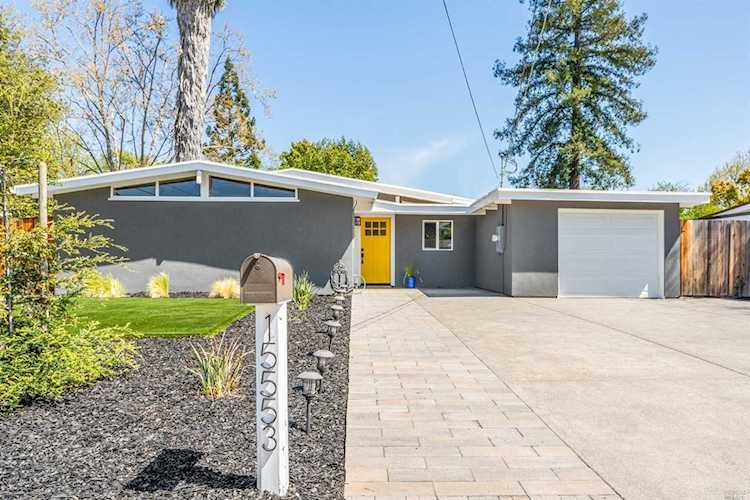 15553 Maplewood Drive Sonoma, CA 95476