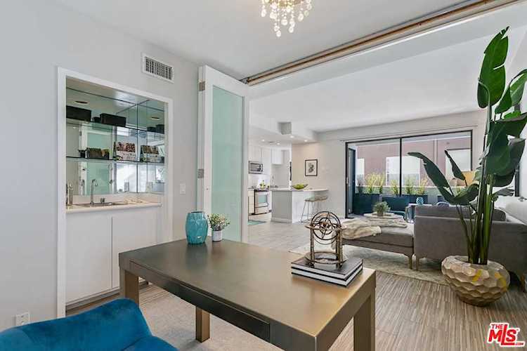 7250 Franklin Avenue #512 Los Angeles, CA 90046