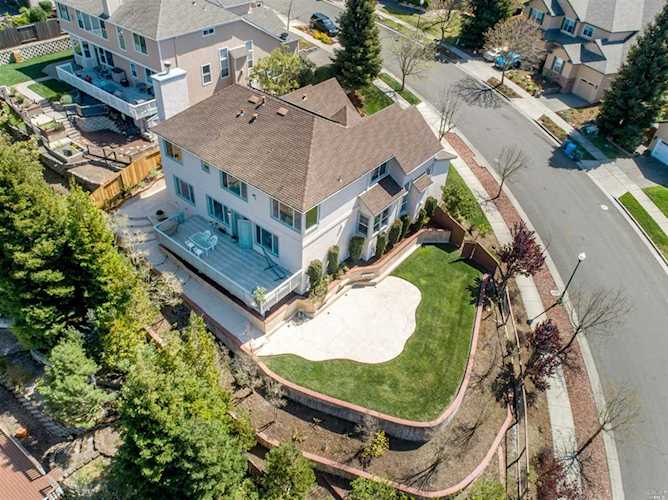 5863 Sailing Hawk Avenue Santa Rosa, CA 95409