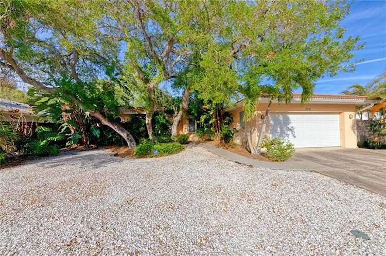 759 Birdsong Ln Sarasota, FL 34242