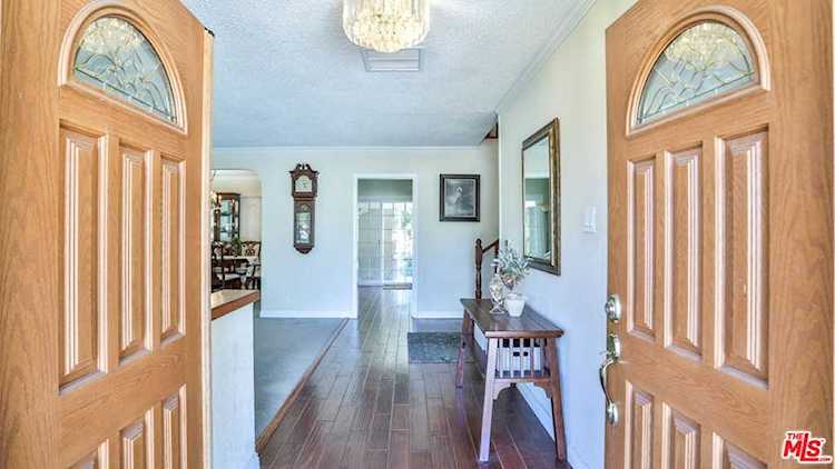 17604 Horace Street Granada Hills, CA 91344