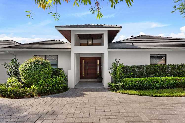 2040 NW 25th Street Boca Raton, FL 33431