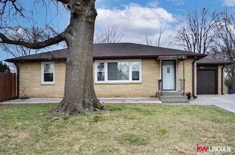 1249 S 44th St Lincoln, NE 68510