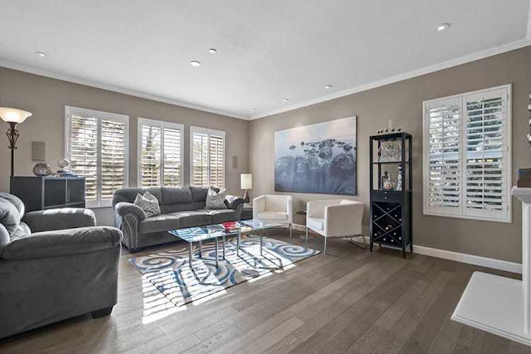 453 N Altadena Drive #2 Pasadena, CA 91107
