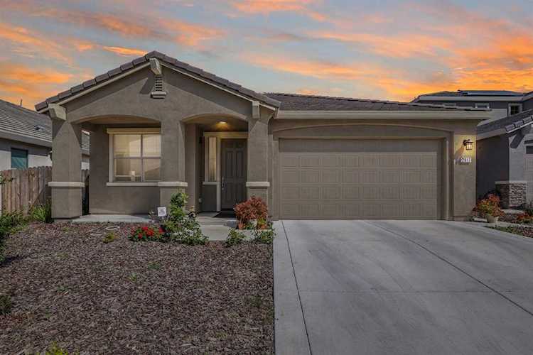 2817 Tartarian Way Antelope, CA 95843