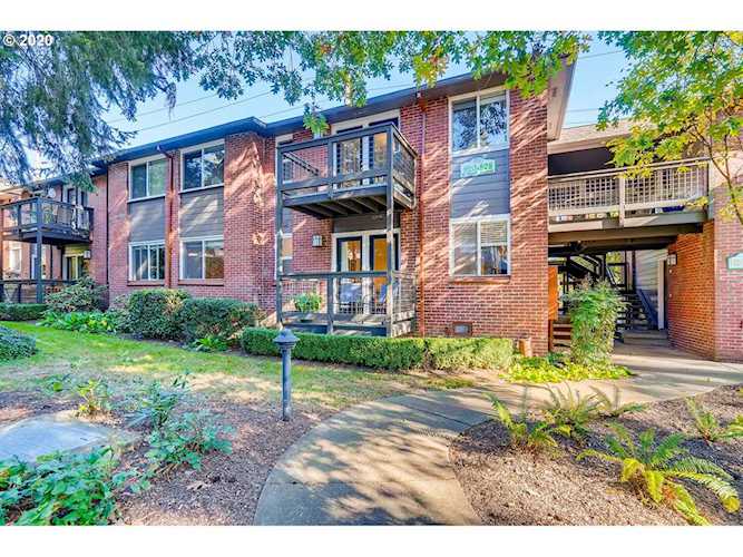 526 S State St #5A Lake Oswego, OR 97034
