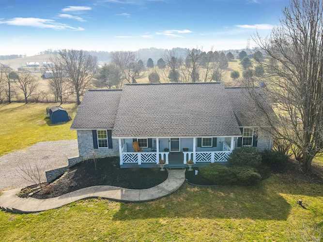 4258 Fallsburg Road Newark, OH 43055