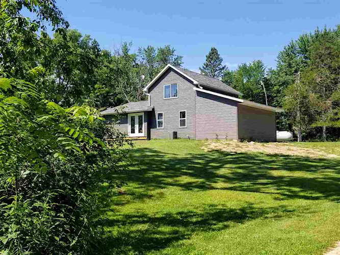 N2763 W Pine Hill Rd Manchester, WI 54615