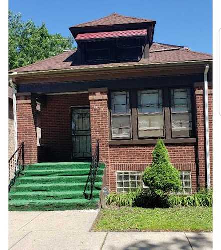 8043 S Escanaba Ave Chicago, IL 60617 | MLS 10515931 Photo 1